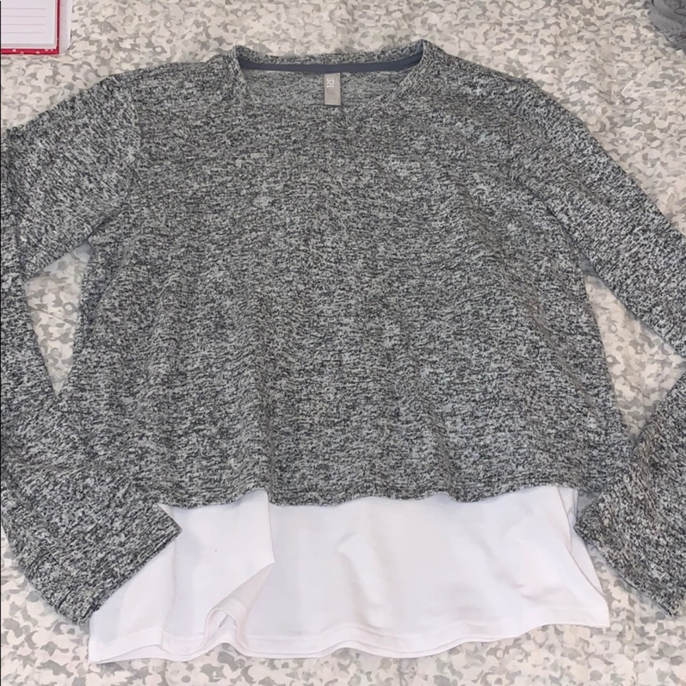 Grey and white top